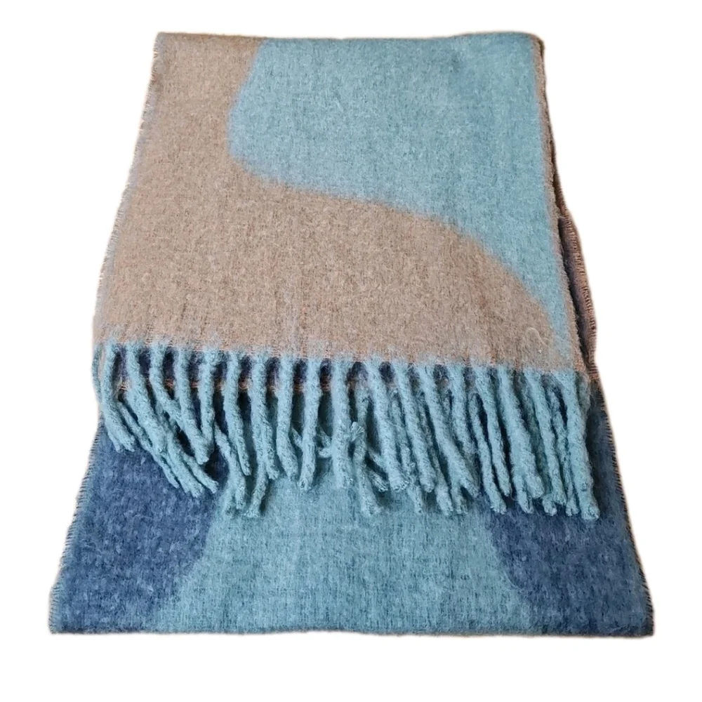 Vince Camuto Fringed Fuzzy Knit Long Blanket Scarf Travel Wrap Abstract Sz 16/82